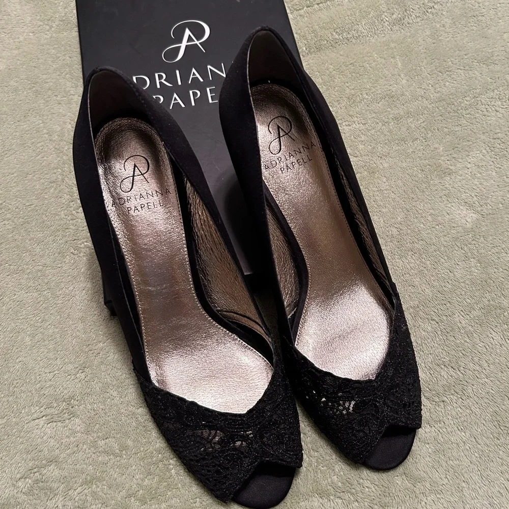 Adrianna Papell Black Satin and Lace Peep-toe Pumps. Size 9.5 - Picture 1 of 5